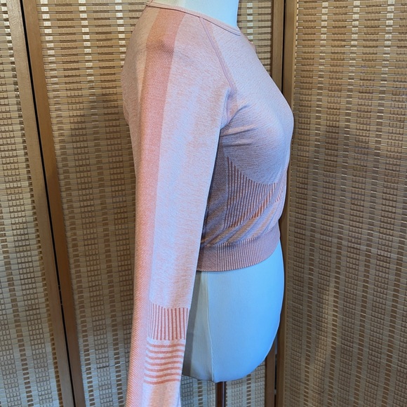 Kimberly  Cropped Sweater Pink - Picture 4 of 6
